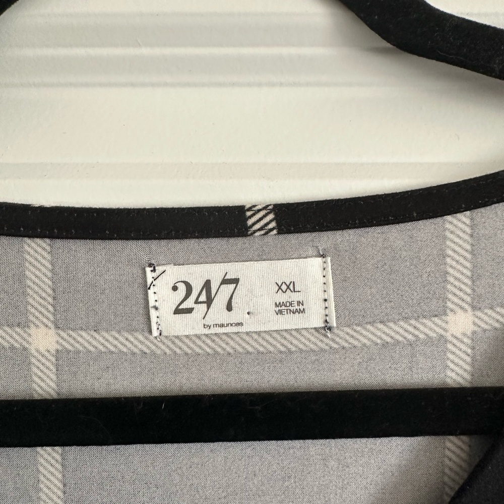 Maurices Black Dress with White Windowpane Grid - Picture 4 of 4